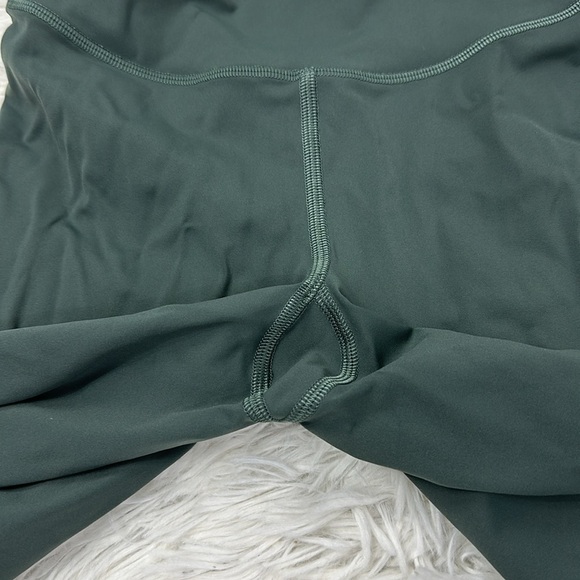 Lululemon Base Pace High-Rise Reflective Short 8" Smoked Spruce - Picture 5 of 7